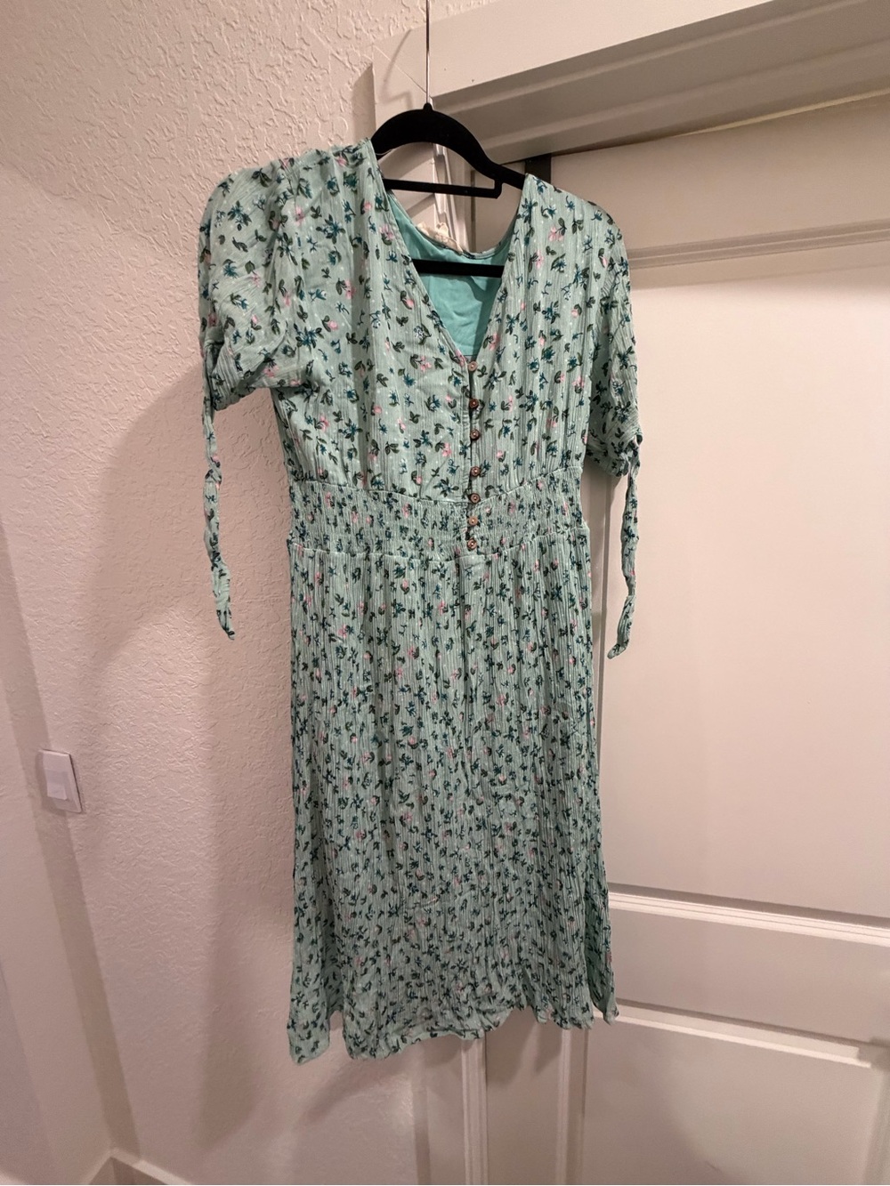 Reborn J Mint Green Floral Midi Maternity Dress